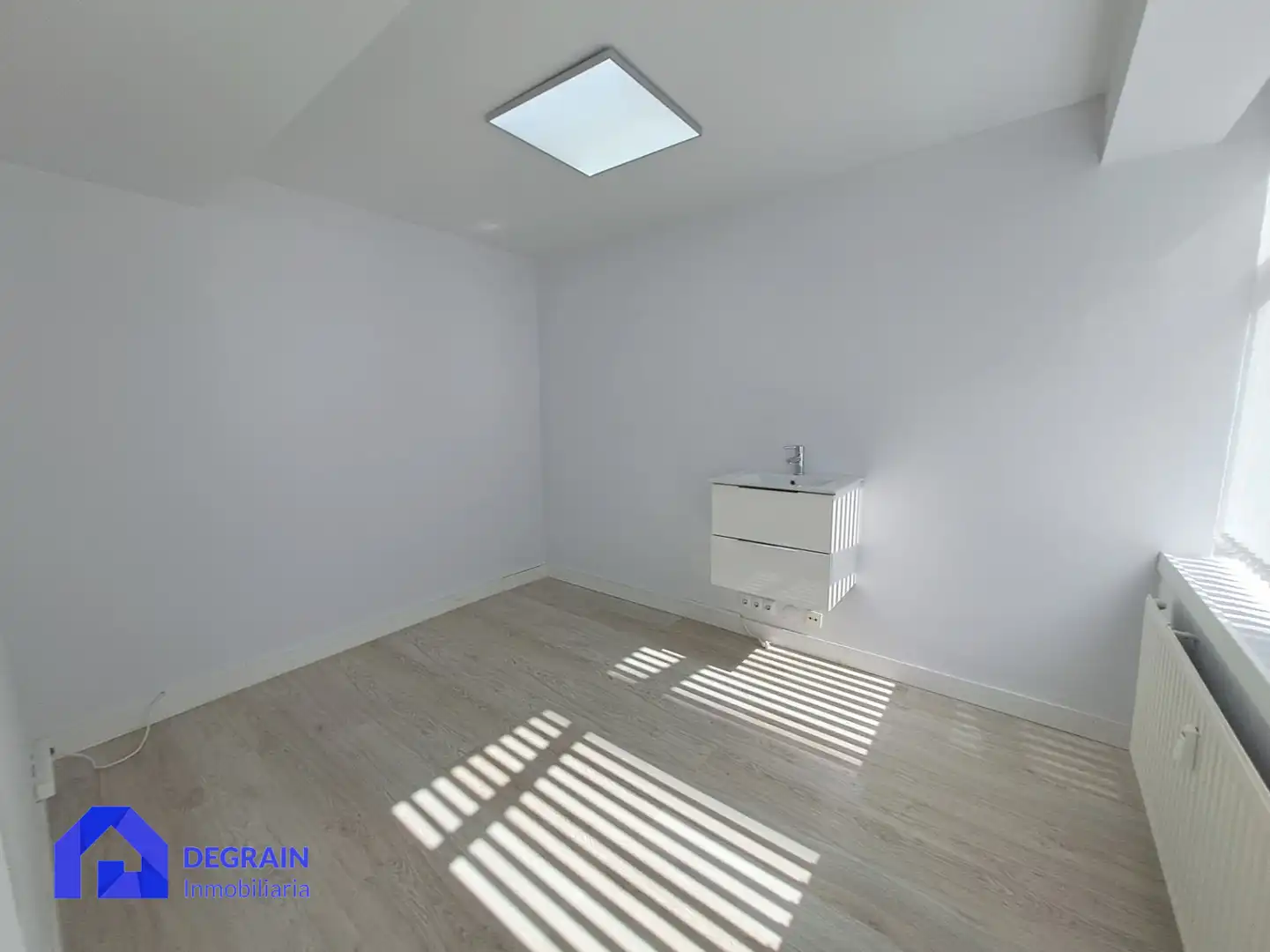 Bathroom of Office for sale in Oviedo   with Heating
