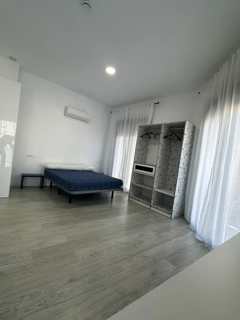 Habitación de Apartamento de alquiler en Badajoz con Calefacción, Amueblado y Lavadora