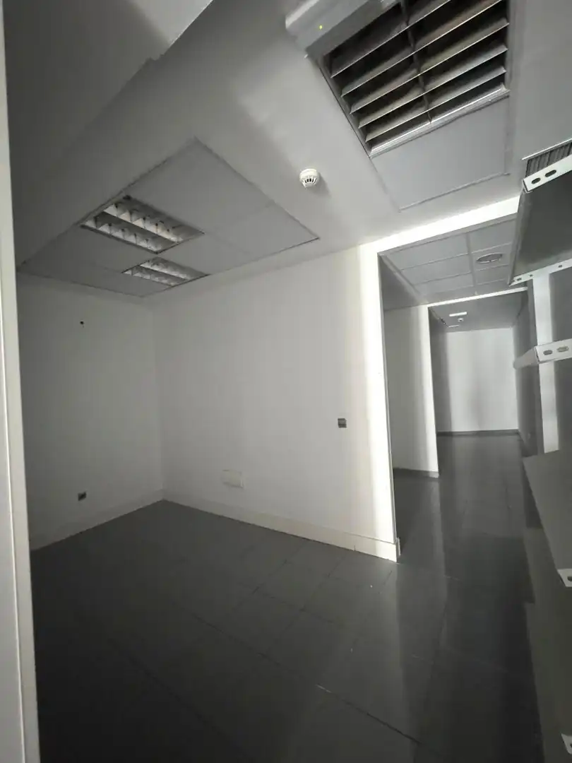 Local comercial en venda a Calle San Mames 1 24007 Leon, imagen 9