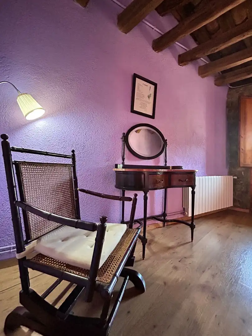 Habitación de Finca rústica en venta en Alpens con Calefacción, Parquet y Amueblado