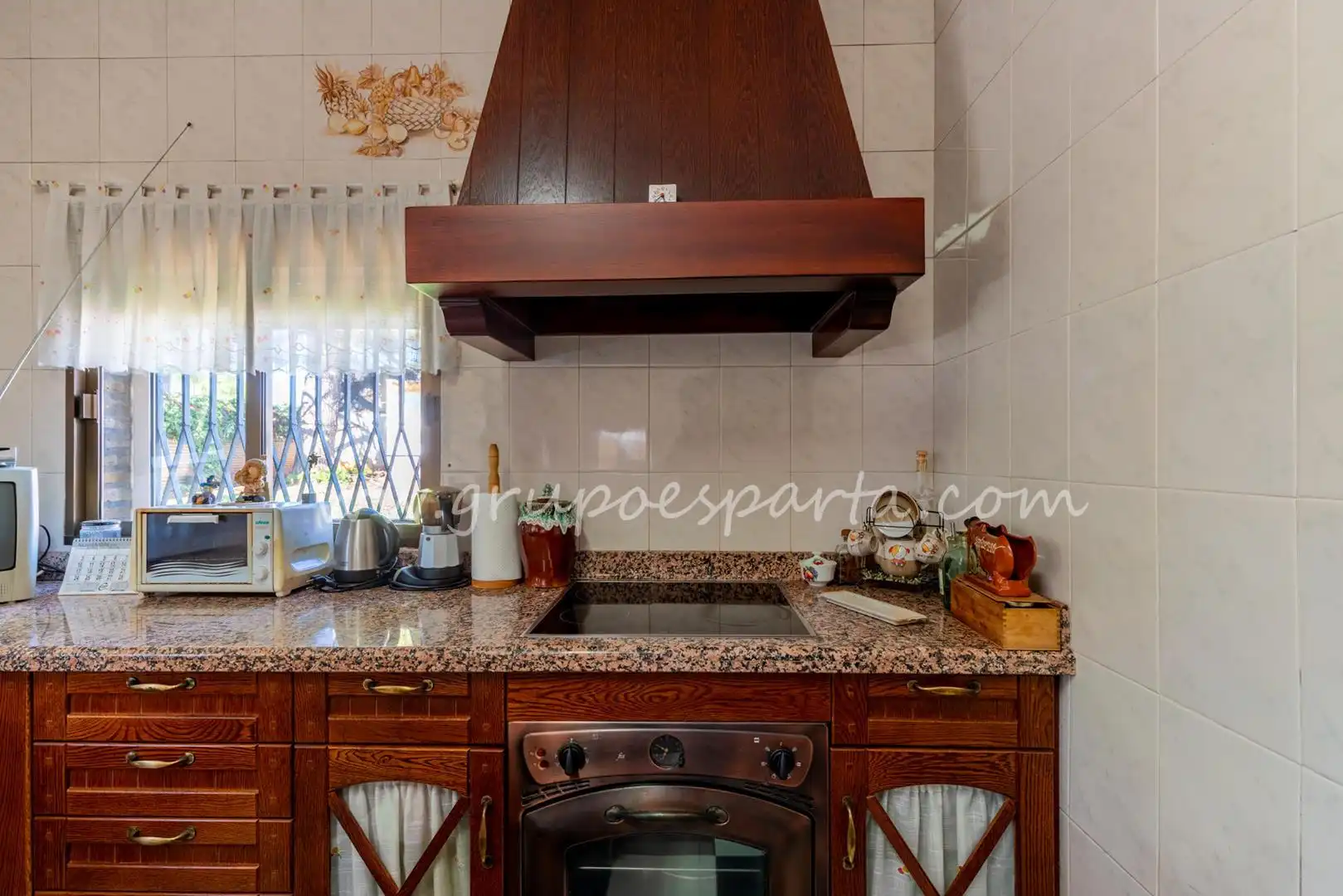 Cuina de Casa o xalet en venda en Espartinas amb Aire condicionat, Jardí privat i Terrassa