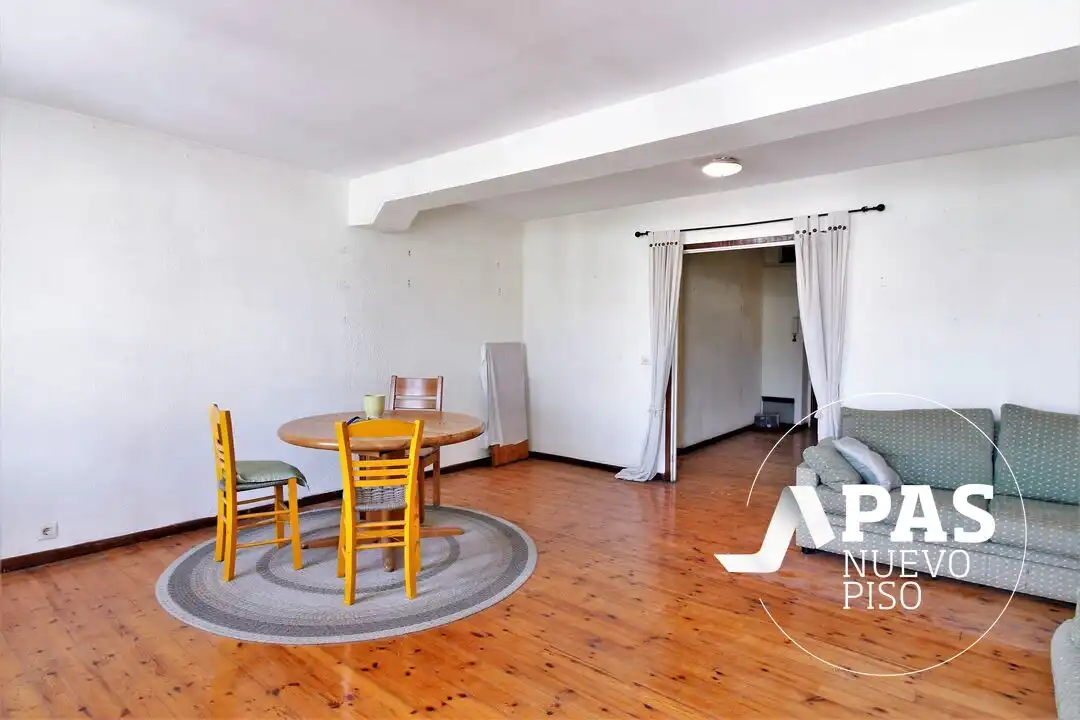 Wohnzimmer von Wohnung zum Verkauf in Santander mit Heizung und Balkon
