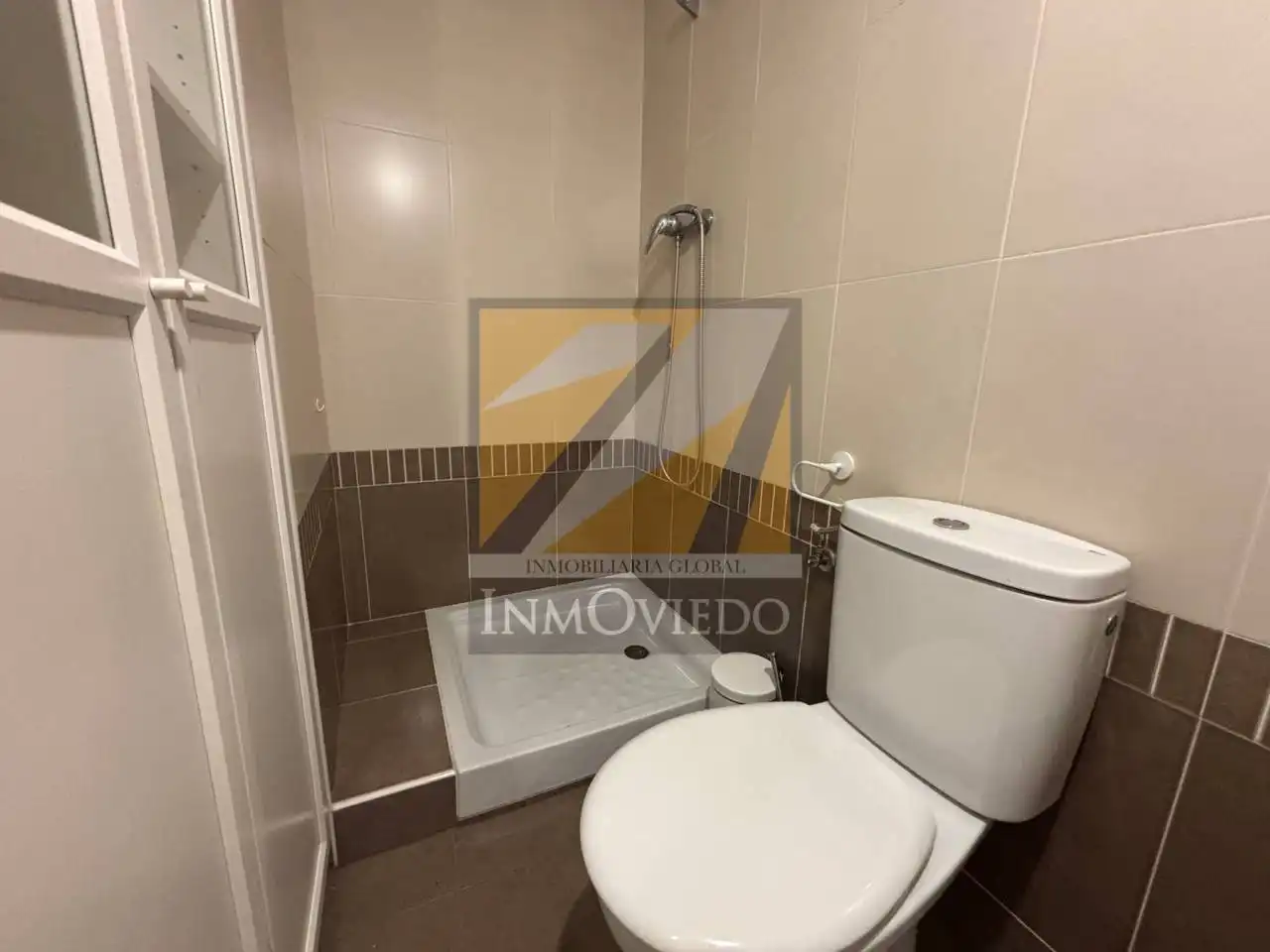 Badezimmer von Wohnung zum Verkauf in Oviedo  mit Heizung und Abstellraum
