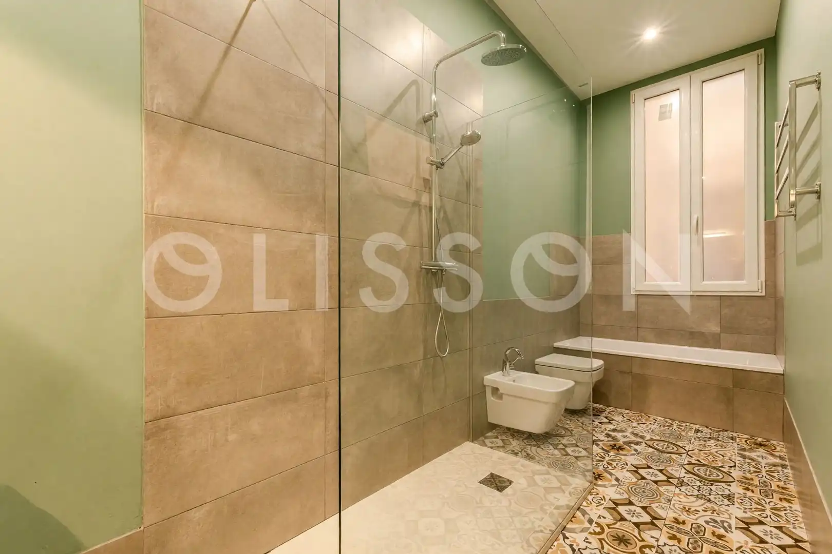 Badezimmer von Wohnung zum Verkauf in Chamberí