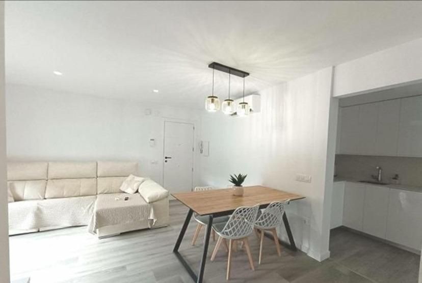 Living room of Flat to rent in Barakaldo   with Air Conditioner, Private garden and Parquet flooring