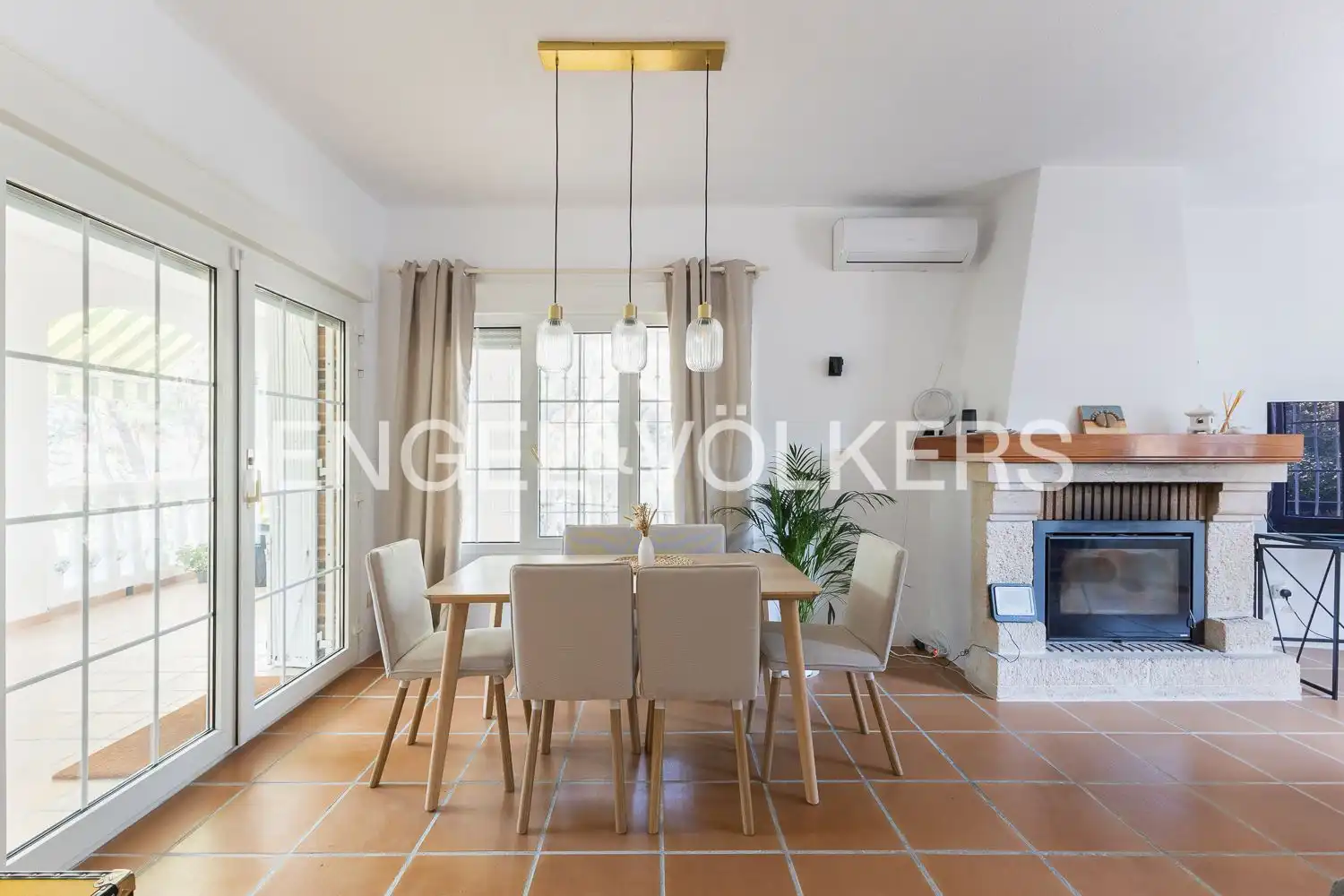 Comedor de Casa o chalet de alquiler en Paterna con Aire acondicionado, Calefacción y Jardín privado