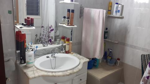 Foto 4 de Planta baixa en venda a Les Roquetes, Barcelona