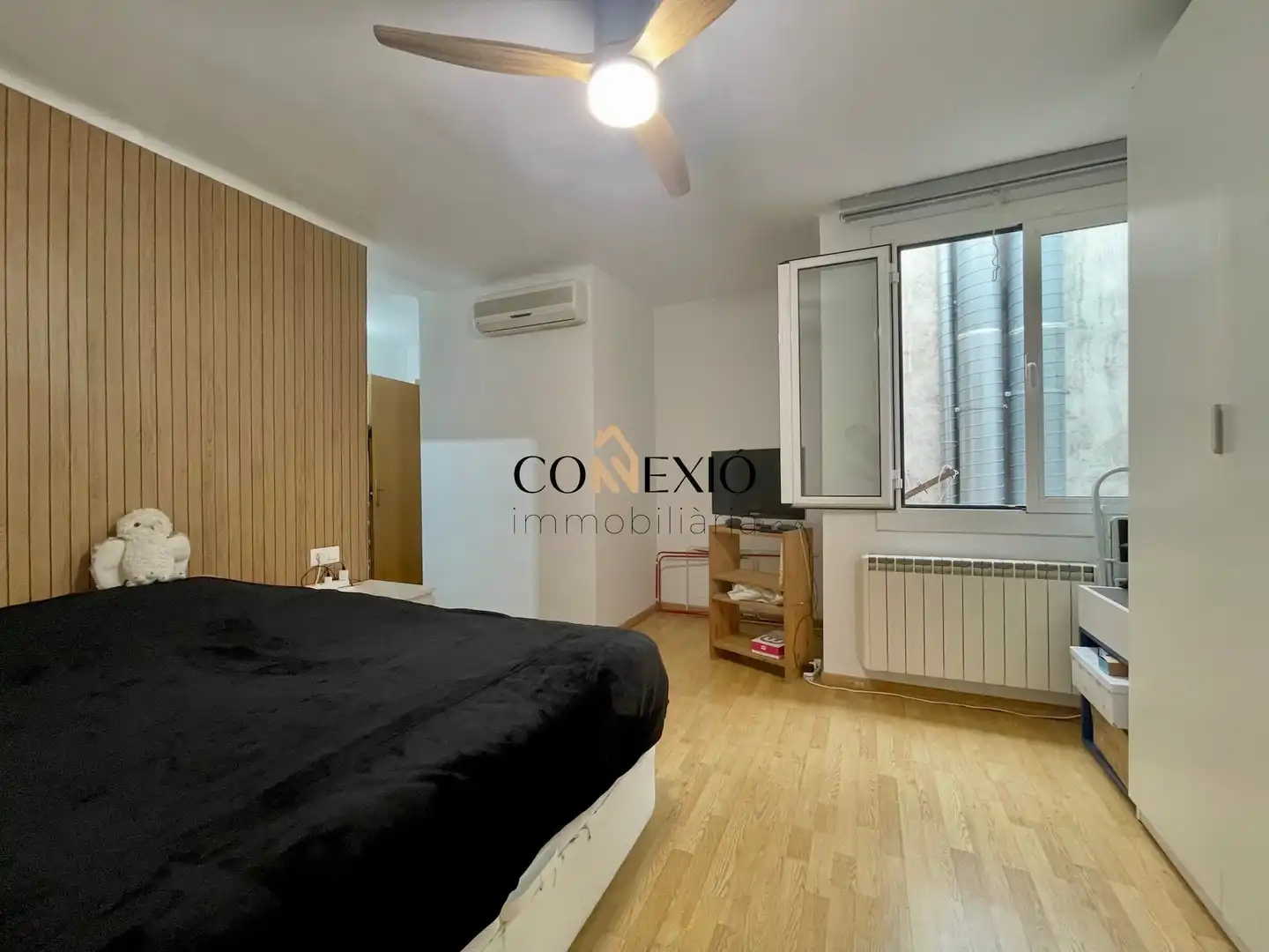 Dormitori de Àtic en venda en Girona amb Aire condicionat, Calefacció i Parquet