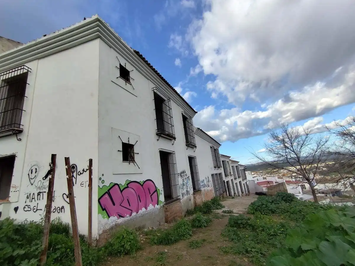 Vista exterior de Edificio en venta en Almodóvar del Río con Piscina comunitaria