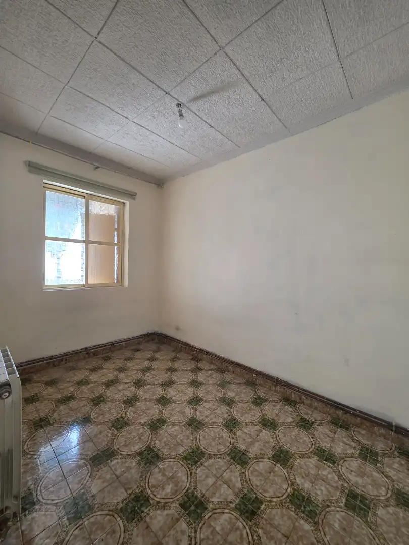 Habitación de Piso en venta en Madrid con Terraza