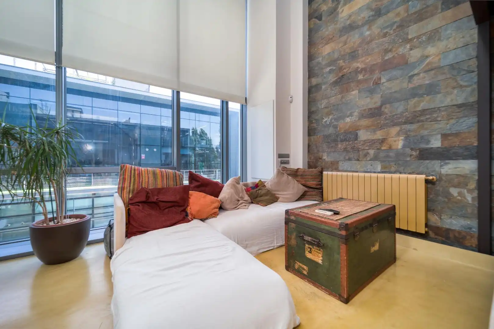 Sala d'estar de Dúplex de lloguer en Alcobendas amb Aire condicionat, Calefacció i Terrassa