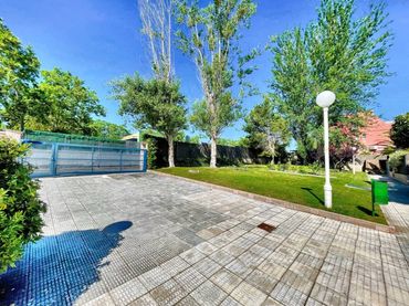 Individual con ascensor en venta en Calle Renaixement