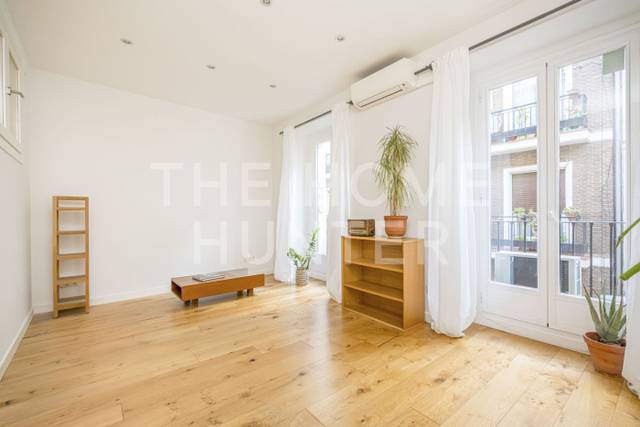 Piso en Alquiler en DOS HERMANAS en Embajadores - Lavapiés