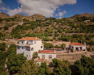 Vista exterior de Casa o xalet en venda en Los Guajares amb Aire condicionat, Terrassa i Piscina