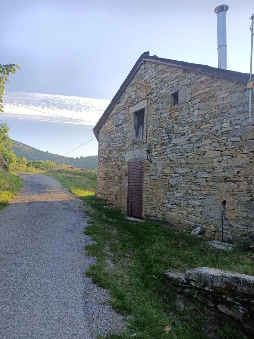 Vista exterior de Casa o chalet en venta en Pedrafita do Cebreiro con Calefacción