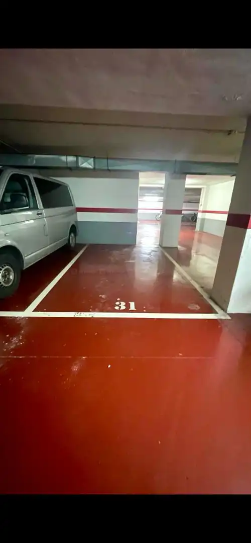 Aparcament de Garatge en venda en Gijón 
