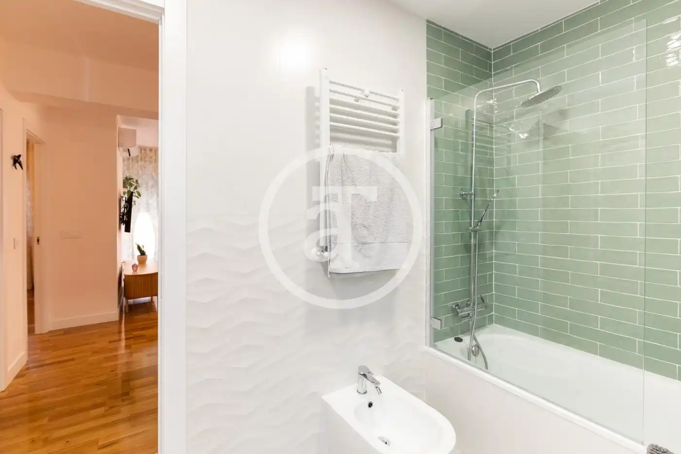 Badezimmer von Wohnung zur Miete in Madrid mit Klimaanlage, Heizung und Möbliert