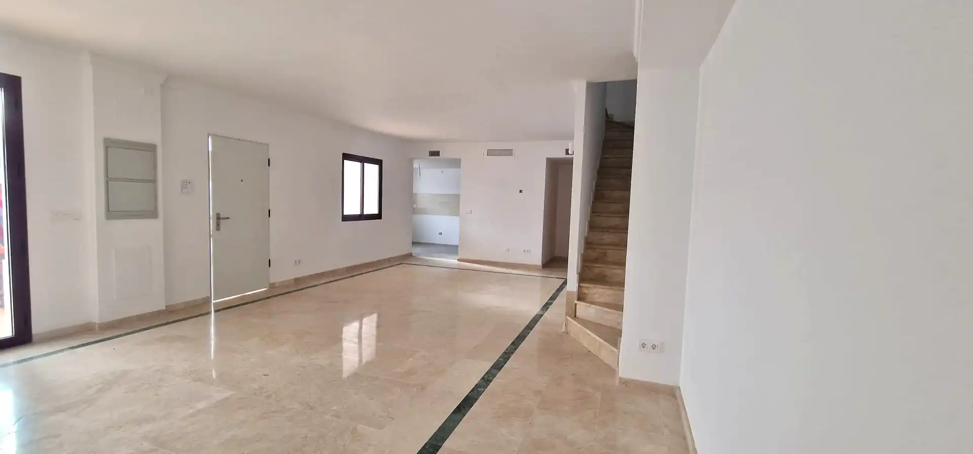 Adossat amb jardí en venda a Doña Julia, imagen 6