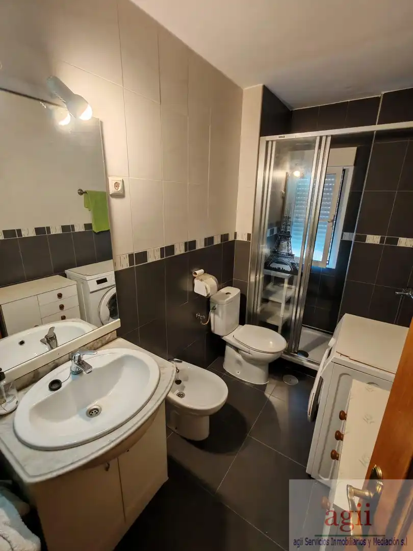 Bathroom of Apartments for rent in Azuqueca de Henares