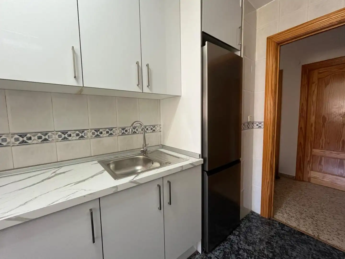 Cocina de Piso de alquiler en Granada con Aire acondicionado, Calefacción y Terraza