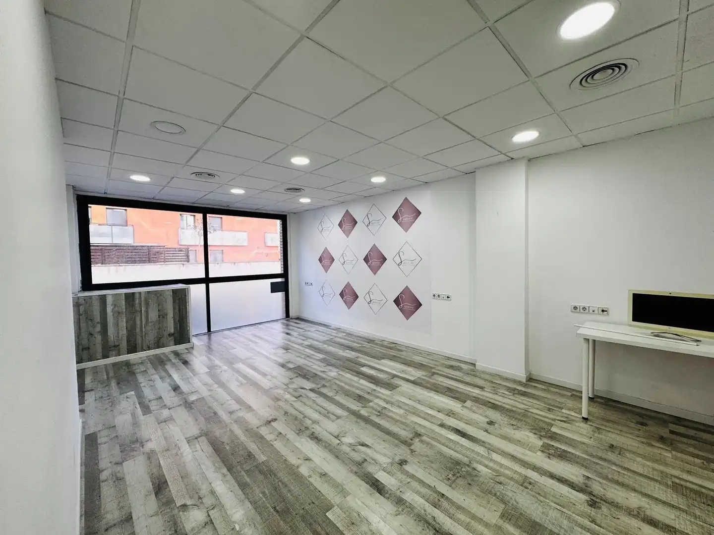 Büro zum Verkauf in Vilanova i la Geltrú mit Klimaanlage
