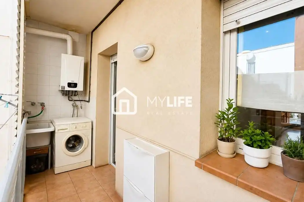 Balcony of Attic for sale in Barcelona  with Air Conditioner, Heating and Parquet flooring