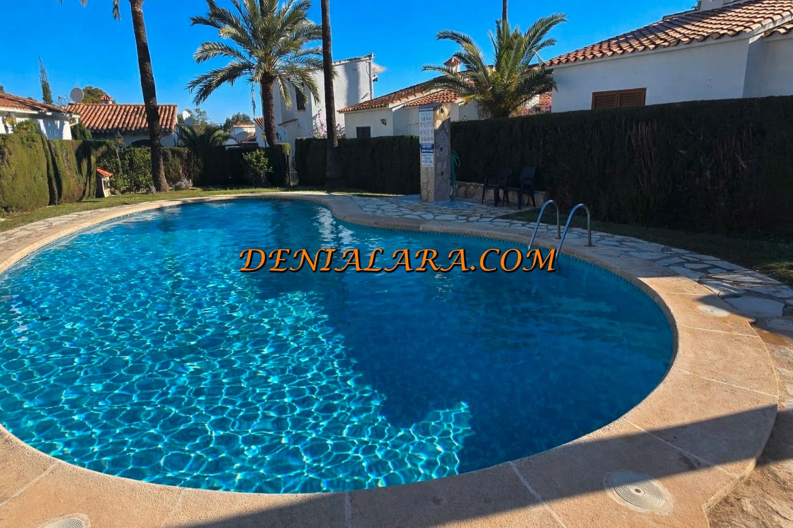 Piscina de Casa adosada en venda en Dénia amb Aire condicionat, Terrassa i Traster