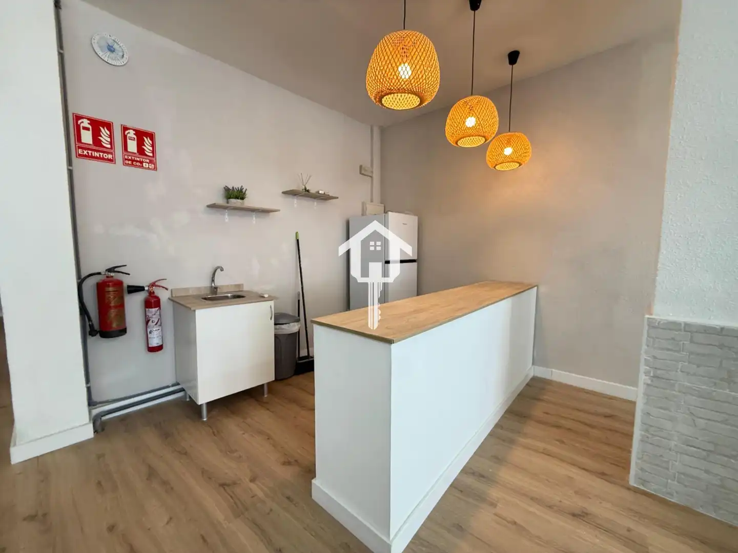 Cocina de Local en venta en Alicante / Alacant con Aire acondicionado