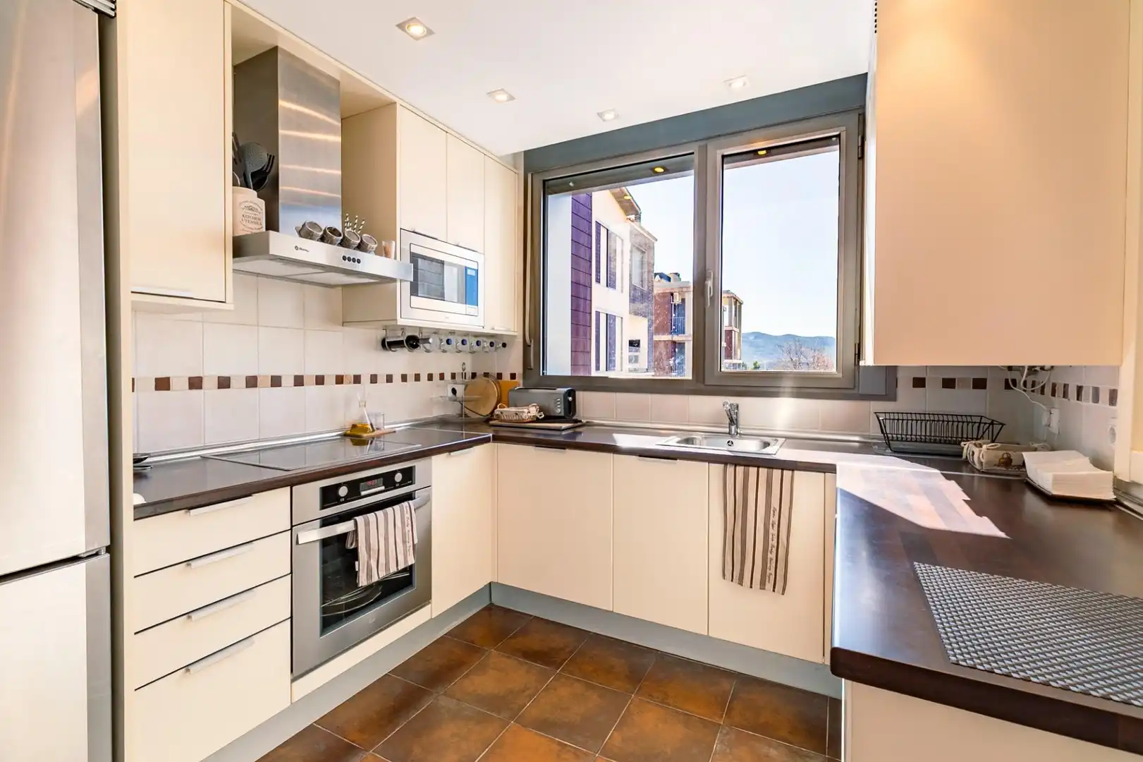 Cocina de Dúplex en venta en Sabiñánigo con Calefacción, Terraza y Trastero