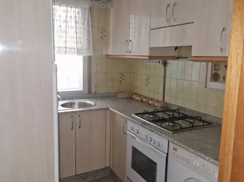 Cocina de Piso en venta en Vilagarcía de Arousa con Parquet, Piscina y Amueblado