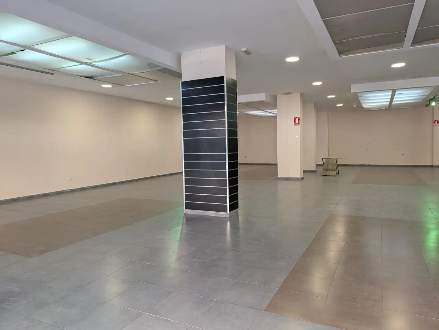 Locale commerciale in vendita a Puerto de Sagunto, imagen 4