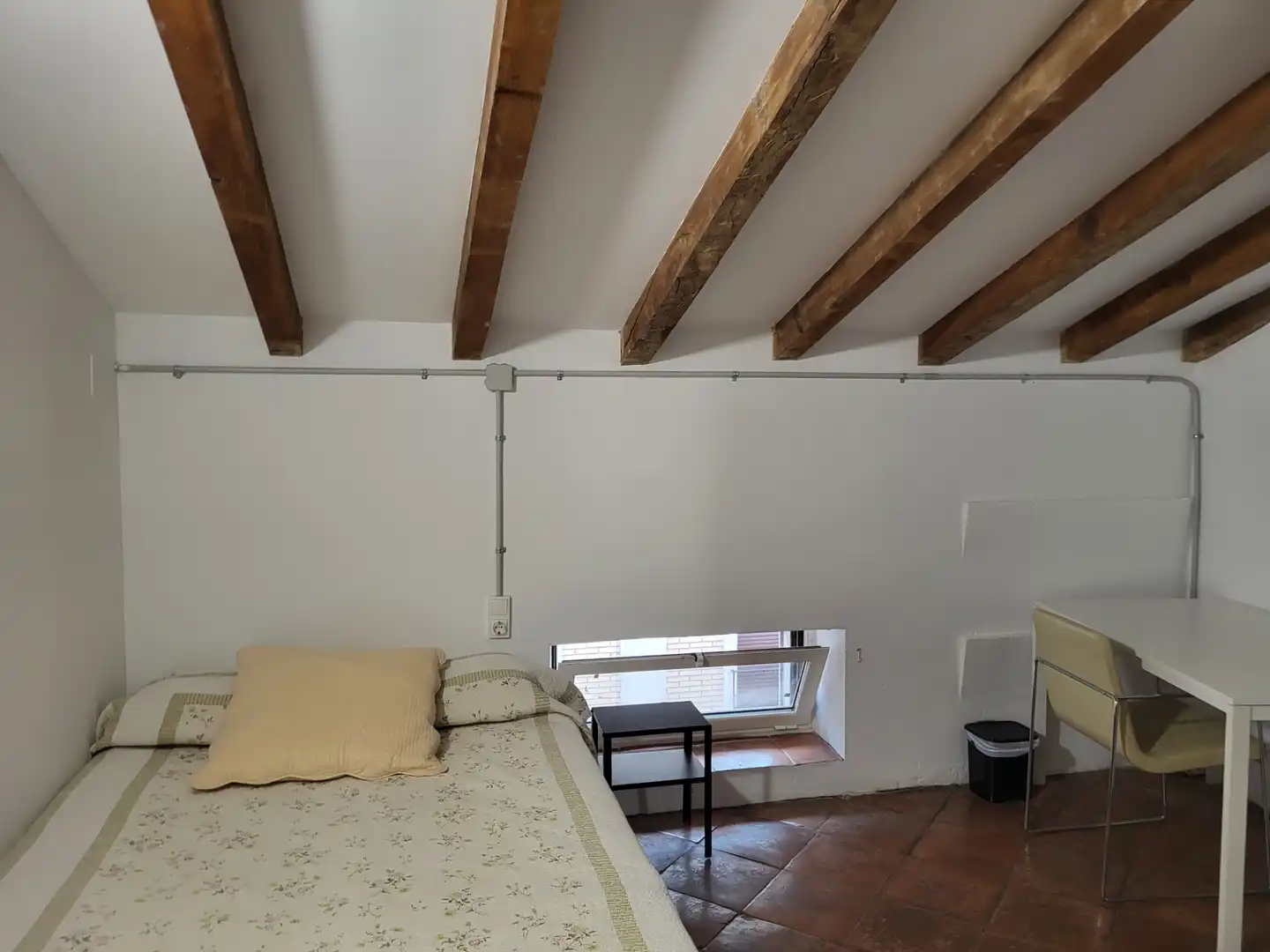 Habitación en Carrer dels Cadirers, 13, El Mercat