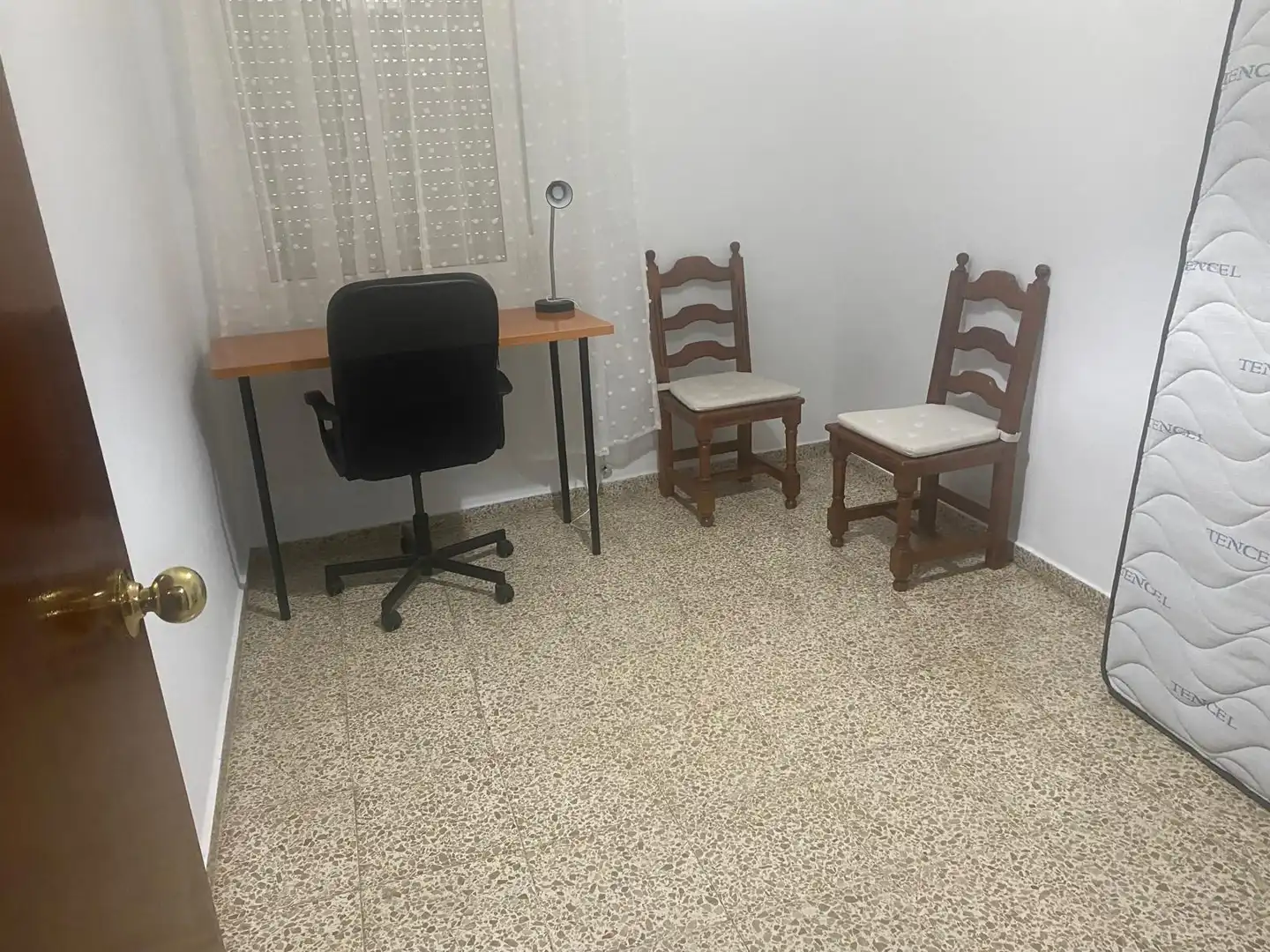 Habitación de Piso en venta en Alcalá del Río con Aire acondicionado, Terraza y Amueblado