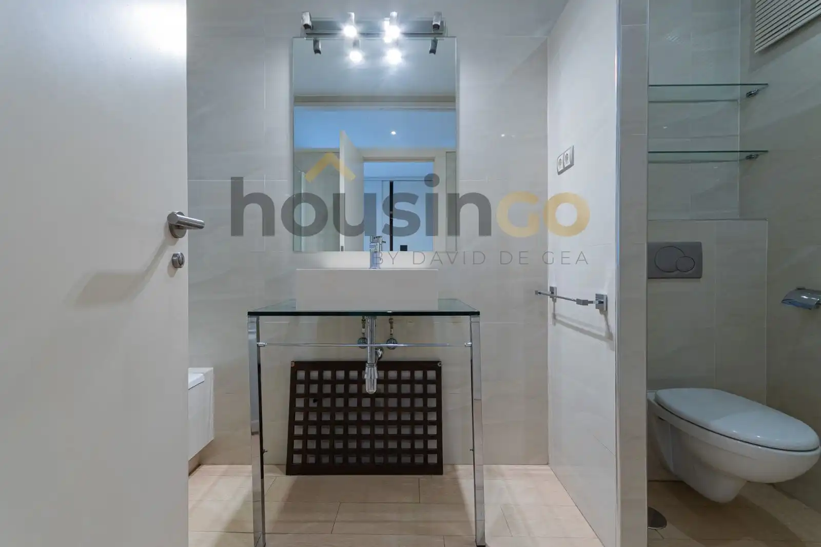 Baño de Piso en venta en Madrid con Aire acondicionado, Calefacción y Amueblado