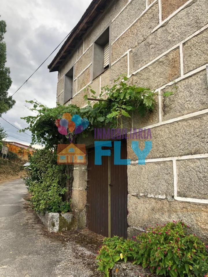 Vista exterior de Casa o xalet en venda en Taboadela amb Jardí privat, Terrassa i Moblat