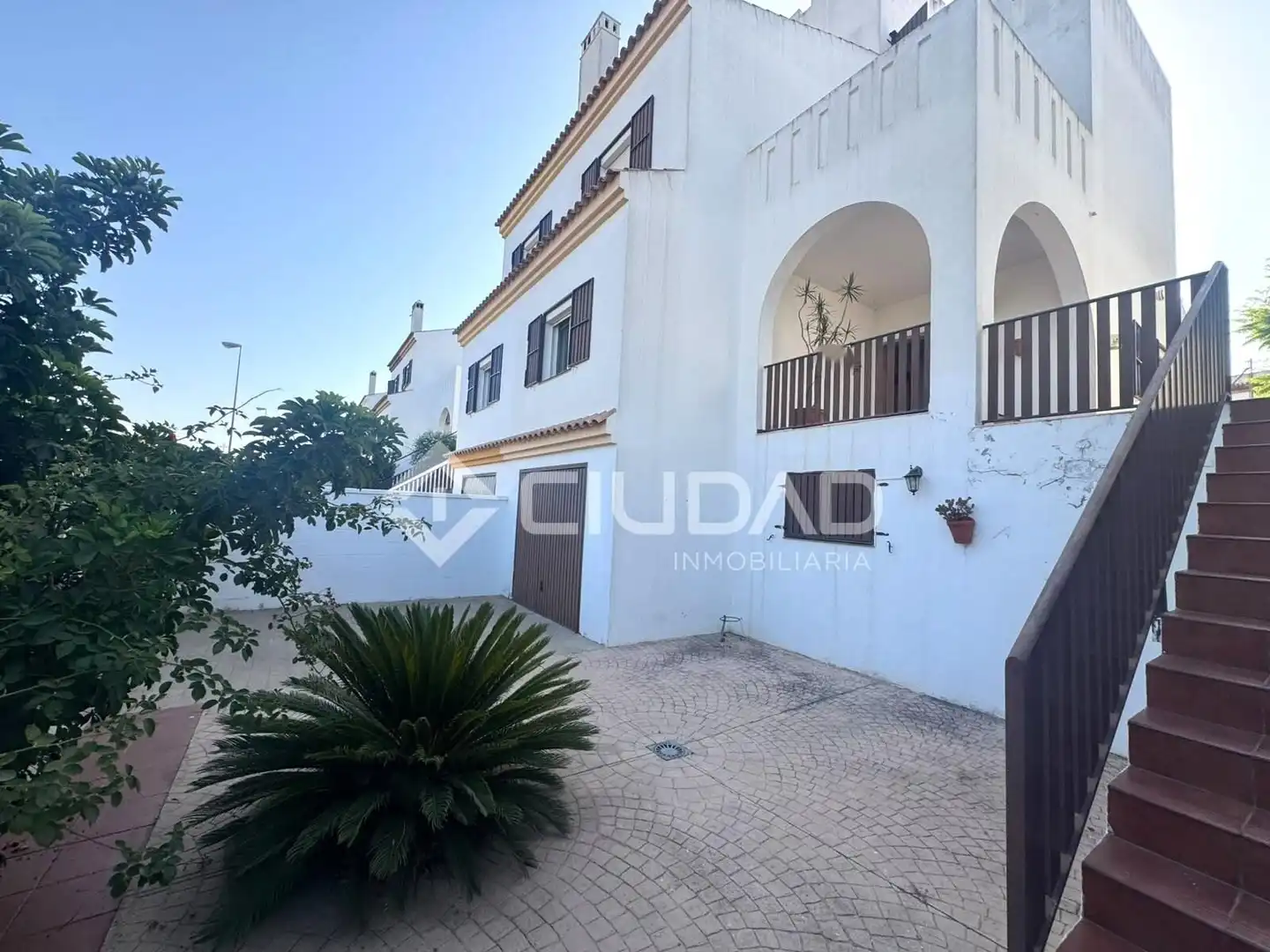 Vista exterior de Casa adosada en venda en Sanlúcar de Barrameda
