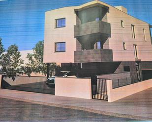 Vista exterior de Dúplex en venda en Cerdanyola del Vallès amb Aire condicionat, Calefacció i Parquet