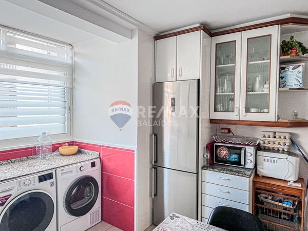 Kitchen of Flat for sale in Vigo   with Heating, Storage room and Balcony