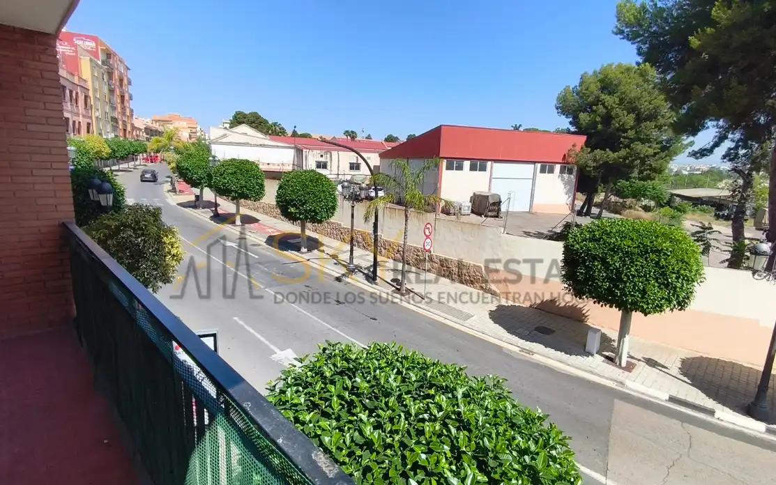 Vista exterior de Piso en venta en Paterna con Aire acondicionado, Terraza y Balcón