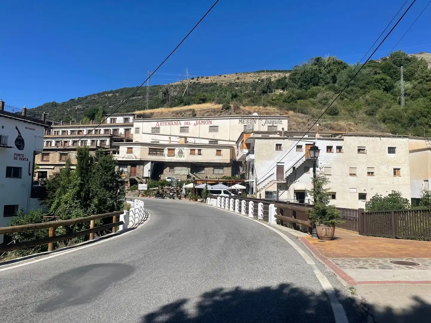 Außenansicht von Geschaftsraum zum Verkauf in Trevélez mit Terrasse und Möbliert