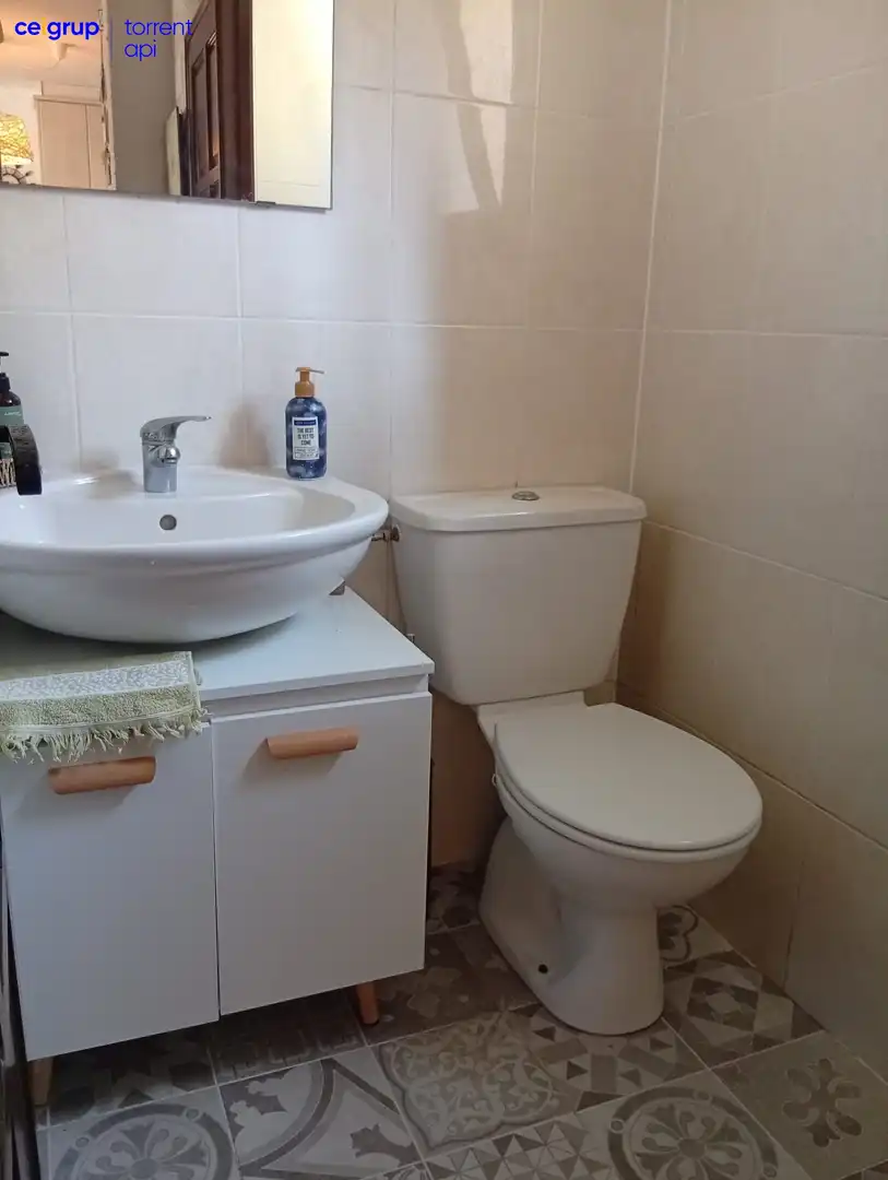Baño de Casa adosada en venta en L'Estartit con Calefacción, Terraza y Balcón