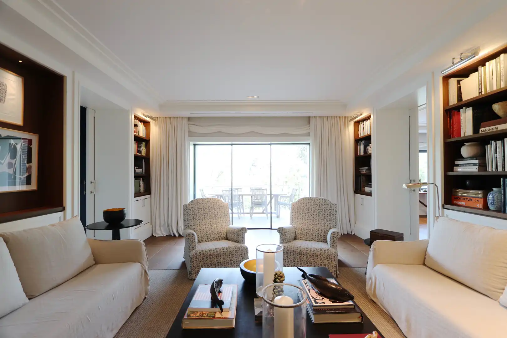 Living room of Flat for sale in Madrid  with Air Conditioner, Heating and Parquet flooring