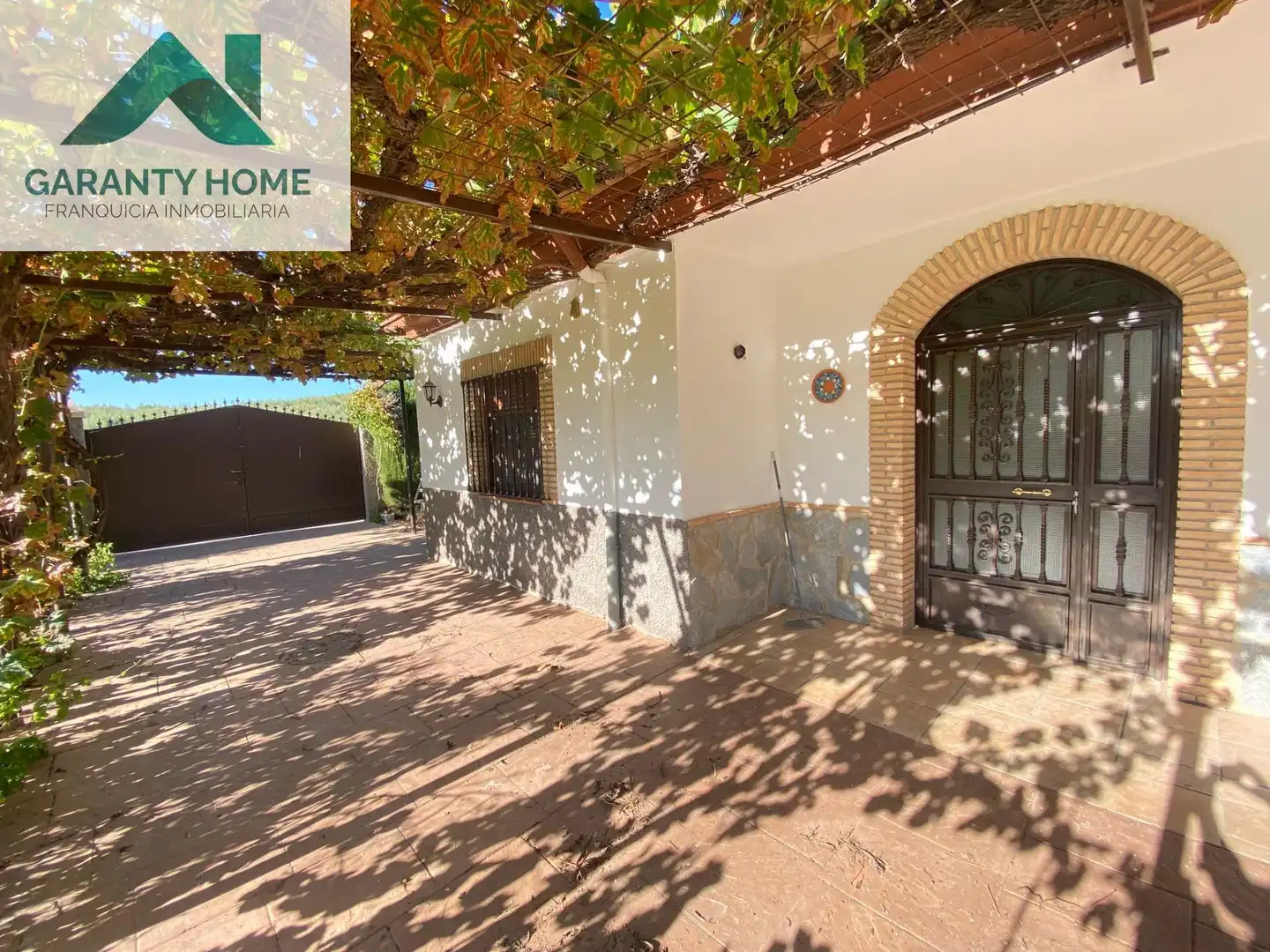 Vista exterior de Casa o chalet en venta en Fuensanta de Martos con Jardín privado, Trastero y Piscina
