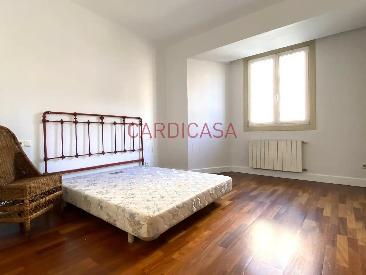 Habitación de Piso de alquiler en Vigo  con Calefacción, Parquet y Balcón