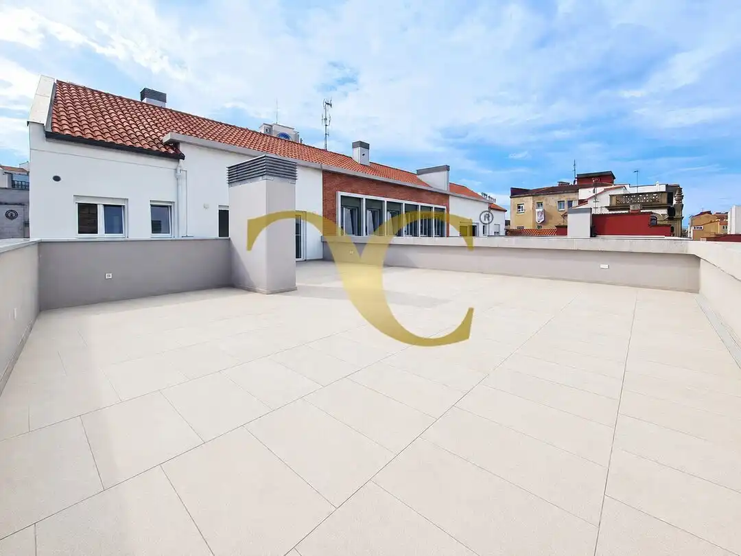 Terrassa de Àtic en venda en Gijón  amb Calefacció, Terrassa i Traster