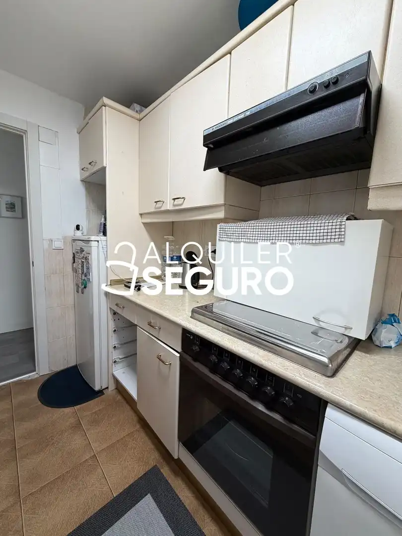 Flat for rent in campo de la paloma, Palomeras Sureste