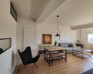 Living room of Flat to rent in Salamanca Capital  with Air Conditioner, Heating and Balcony