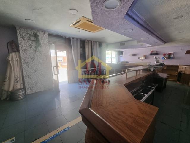 Local comercial en Alquiler en N/A en Estación