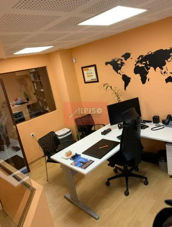Bureau avec ascenseur à louer à A Ponte, imagen 3