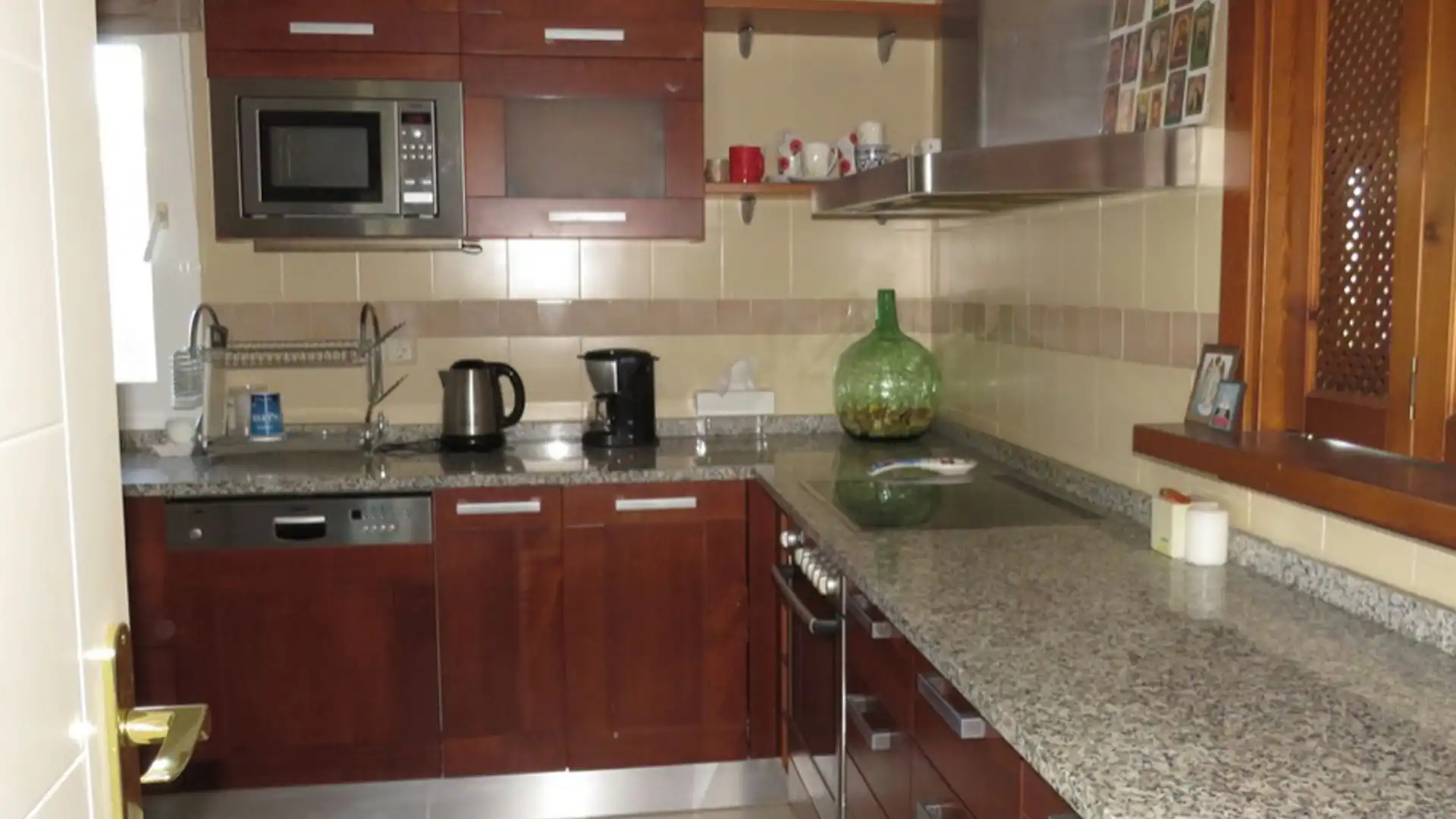 Cocina de Piso en venta en Benahavís con Terraza, Amueblado y Horno